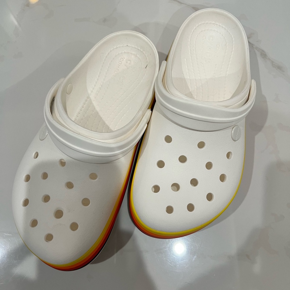 Disney Parks Crocs used Size M7 W9